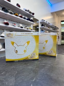 Pokemon TCG: 30th Celebration Elite Trainer Box