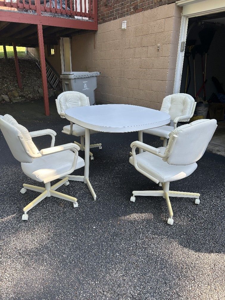 White Kitchen Table And 4 Chairs