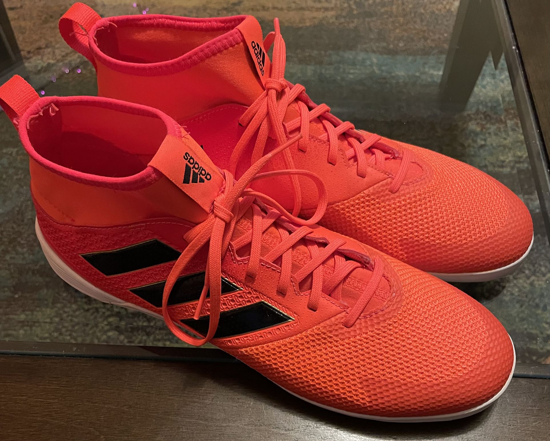 Adidas Men’s ACE Tango 17.3 Indoor Soccer Shoe. Men’s Size: 11