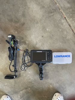 Lowrance Hook Reveal 555