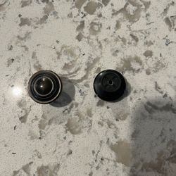 Cabinet knobs and handles