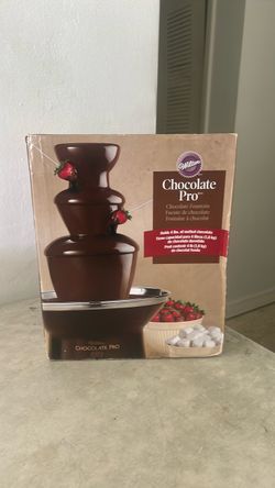 Wilton Chocolate Pro Chocolate Fountain NEW