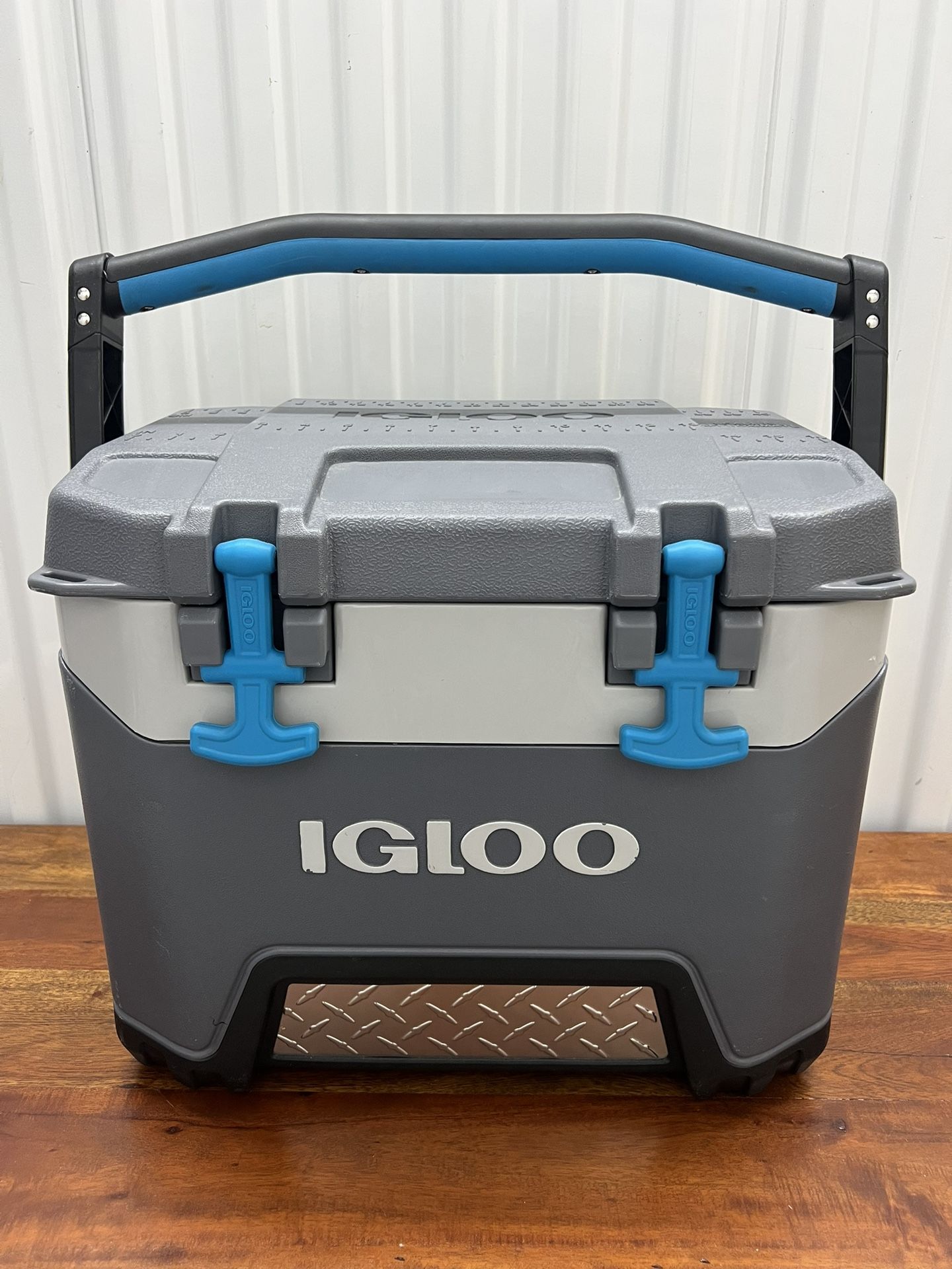 25 Quart Igloo Cooler