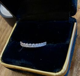 Certified 14kt White Gold With 1/2 Carat Diamond Band. Appraisal For $900 Thumbnail