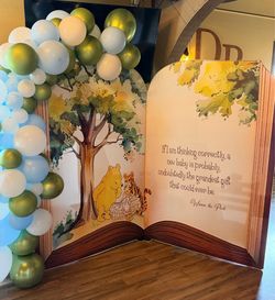 Vintage Pooh baby shower decor