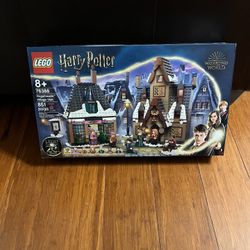 LEGO Harry Potter Hogsmeade Village Visit