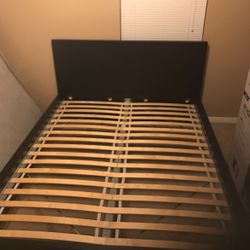 Platform Queen Size Bed/W Mattress 