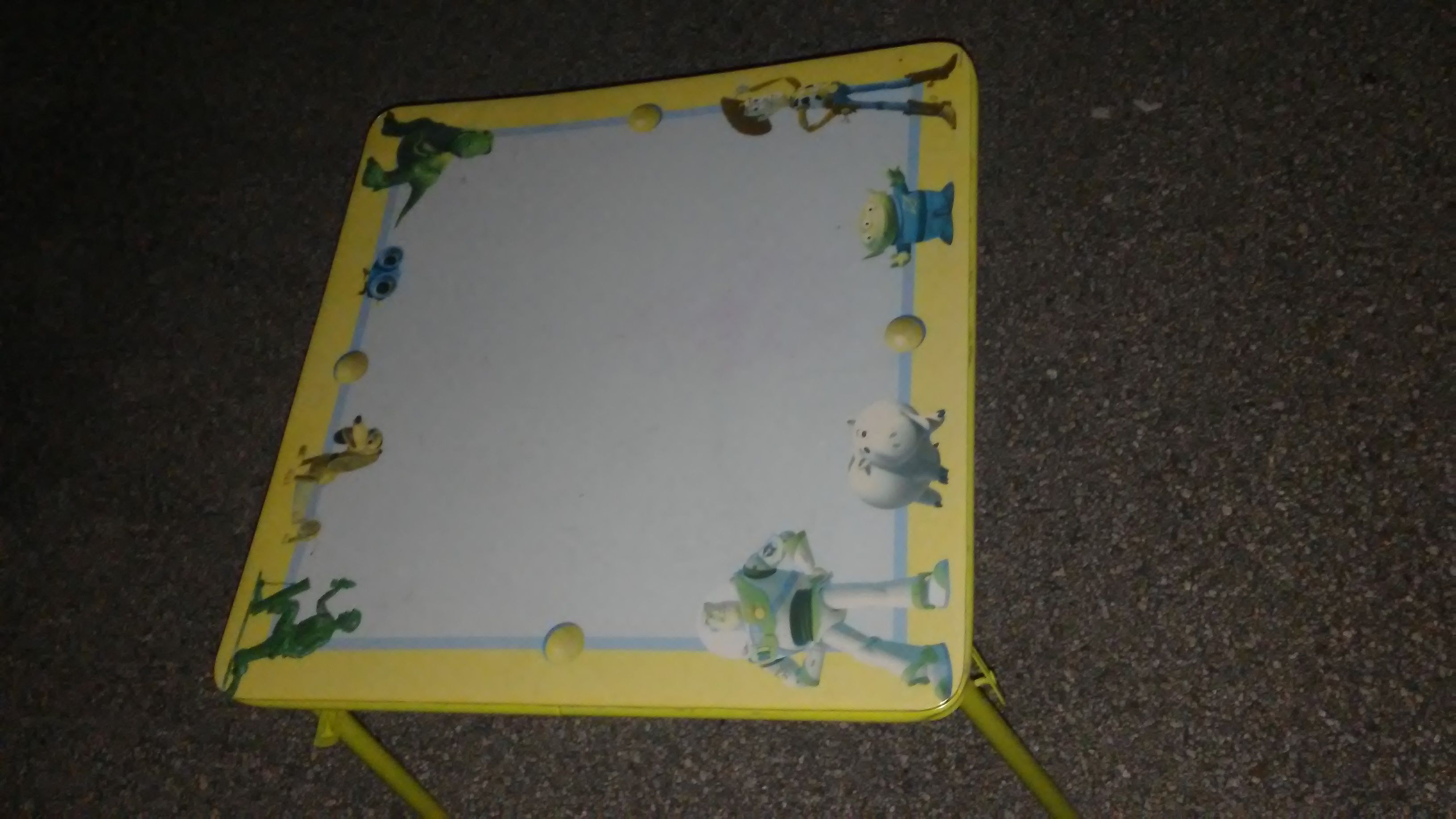 Toy story kids table