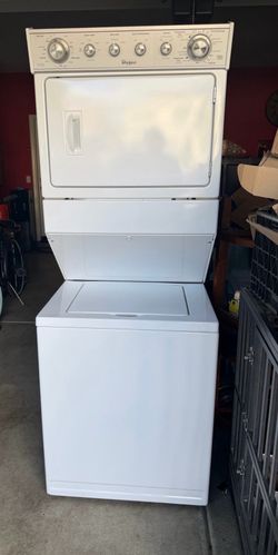 Whirpool  Stackable electric Wacher and gas  dryer