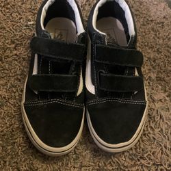Girls Van Ward Sneaker In Size 1.5