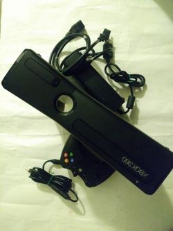 xbox 360 comes with controller and at least 30 games