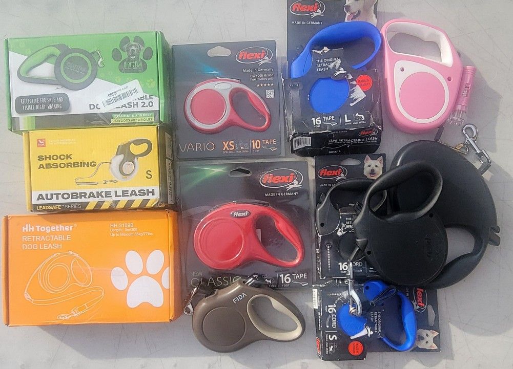 Retractable Dog Leashes In Many Sizes, Styles & Colors