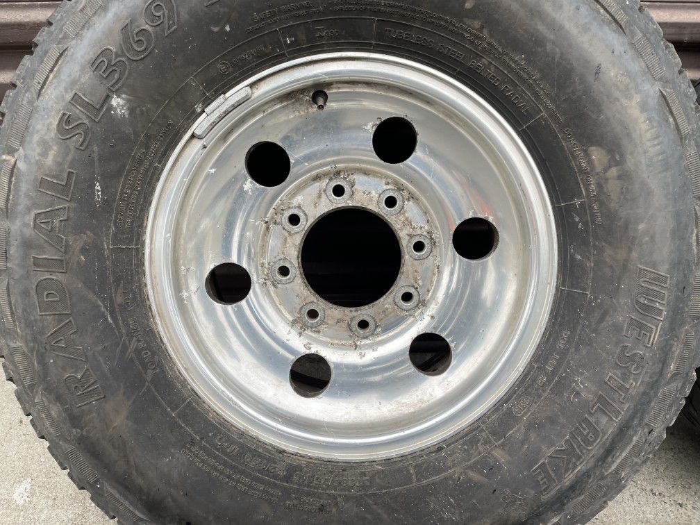Ford Excursion 16 inch alloy rims and old tires 8 on 170 fits F250 