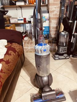 Dyson Ball animal  Pro + Silver Vacuum Cleaner