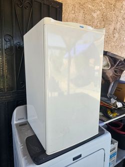 Haier Fridge Refrigerator Freezer Coldest