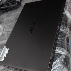 Asus 500 GB Ssd  i7 8th