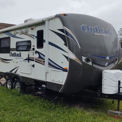 2012 Keystone 210rs outback