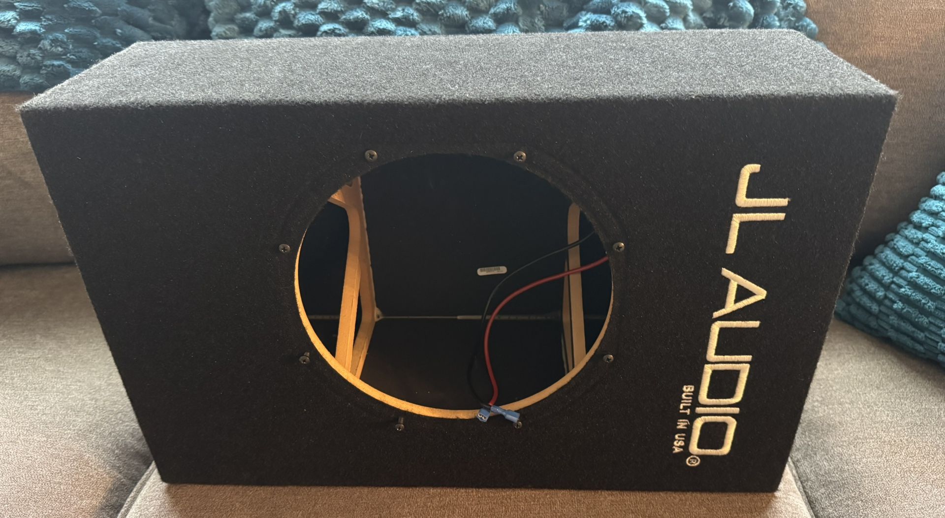 Brand New JL Audio 10 Inch Band pass Subwoofer Box