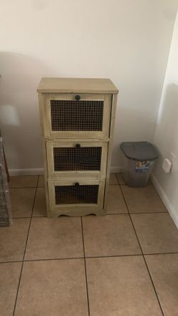 Three Bin Storage Piece