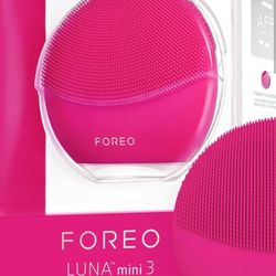 Foreo Mini Luna 3 NIB $75/OBO