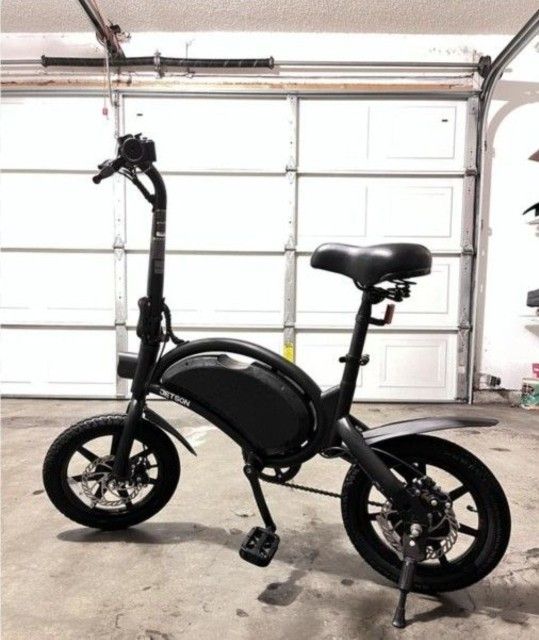 Two Jetson Folding E-Bikes