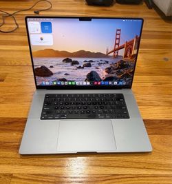 MacBook Pro 16” m1 32gb ram 1Tb