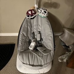 Brand New MamaRoo Baby Swing! 