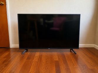 55” VIZIO Flat Screen smart TV with remote