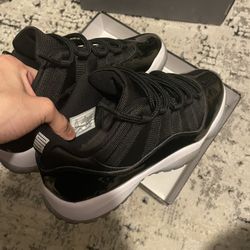 Jordan 11 Low Space Jam
