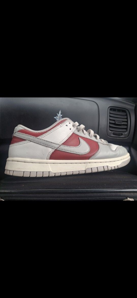 Men's Size 8.5 Nike's For Sale