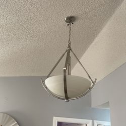 BEAUTIFUL LARGE 28” CHANDELIER