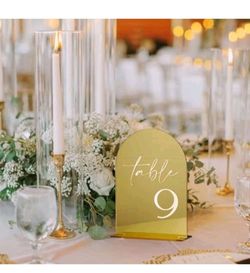 ☆Gold Mirror Table Numbers 1-30with Stands, 30 Pack 5x7" Gold Acrylic Arch Sign