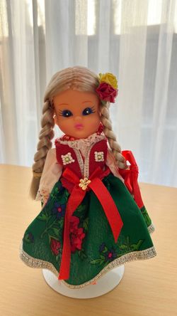 New Collectible Traditional Folk Costume Doll – 7” Tall / Handcrafted Look