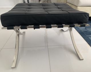 Sutton Tufted Leather Square Ottoman Large, Black Chair Bench