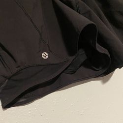Lululemon  Short 4" Size 8tall 