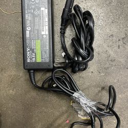 Genuine Sony Laptop Charger AC Adapter Power Supply VGP-AC19V37 FREE S/H