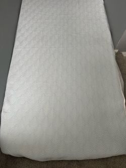 TEMPUR-Cloud + Cooling Topper - Twin XL