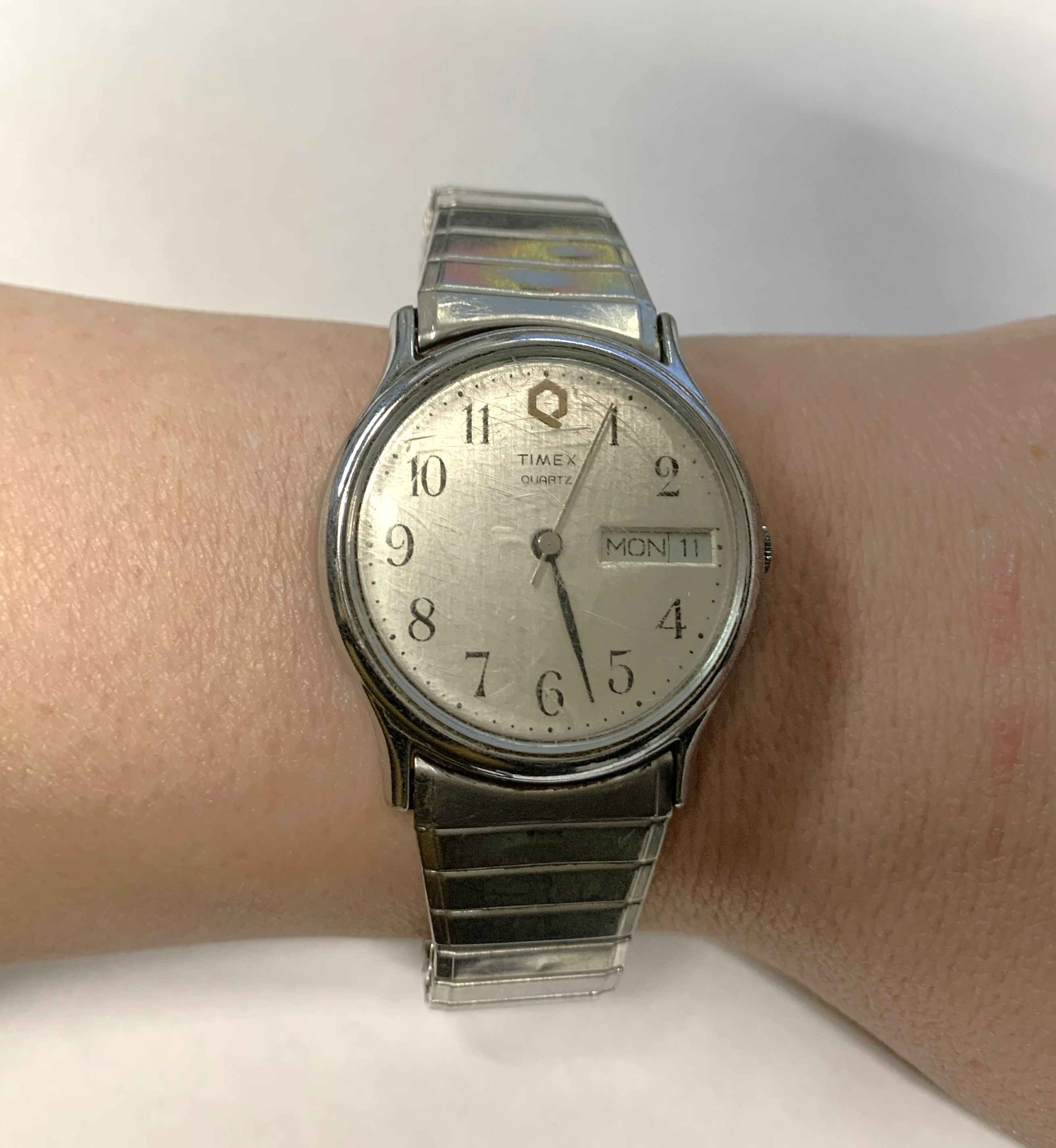 Vintage Timex M Cell Silver Tone Quartz Analog Men's Watch 7"