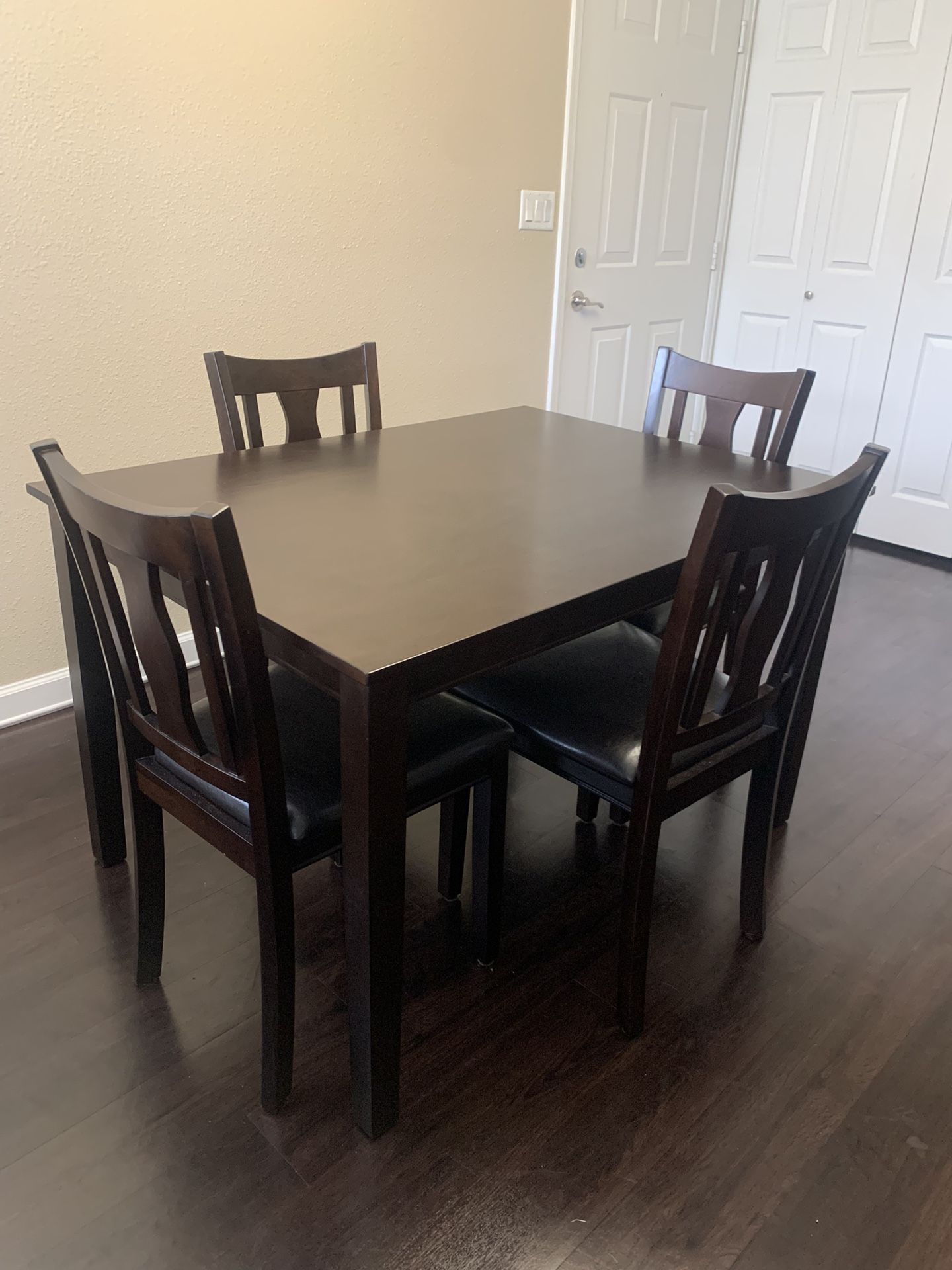 Kitchen Table 