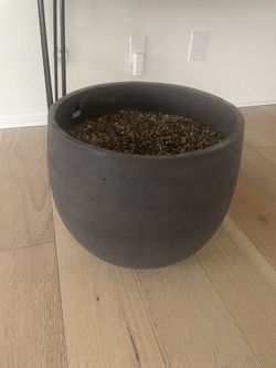 Black stone pot