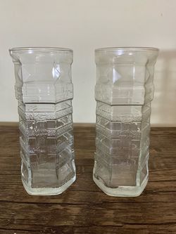 Set of 2 Vintage Red Lobster Lighthouse Glasses
