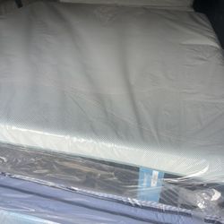 King Tempurpedic Breeze Set