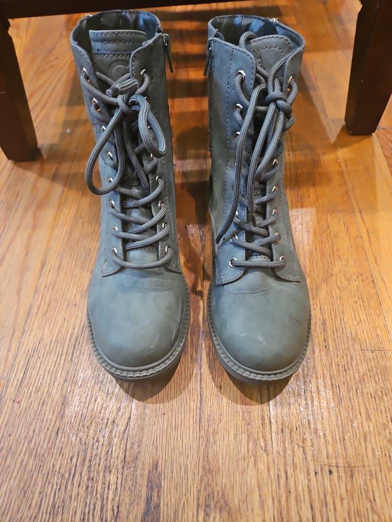 Size 8 Military Green Boots