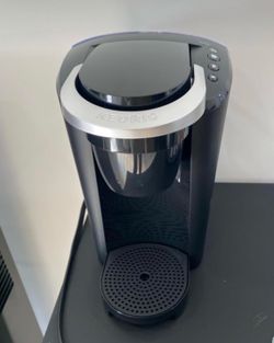 Keurig K-Compact Single-Serve K-Cup Pod Coffee Maker, with 3 Brew Sizes, Smart Start Feature, 36oz Removable Reservoir, Black