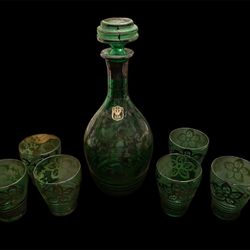 Antique Green Glass Bottle With 6 Shot Glasses 