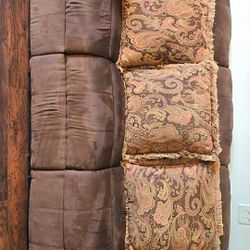 Queen Size Bedset With 2 Side Tables Serta Mattress Dresser And Mirror 