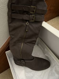 Boots (brown)