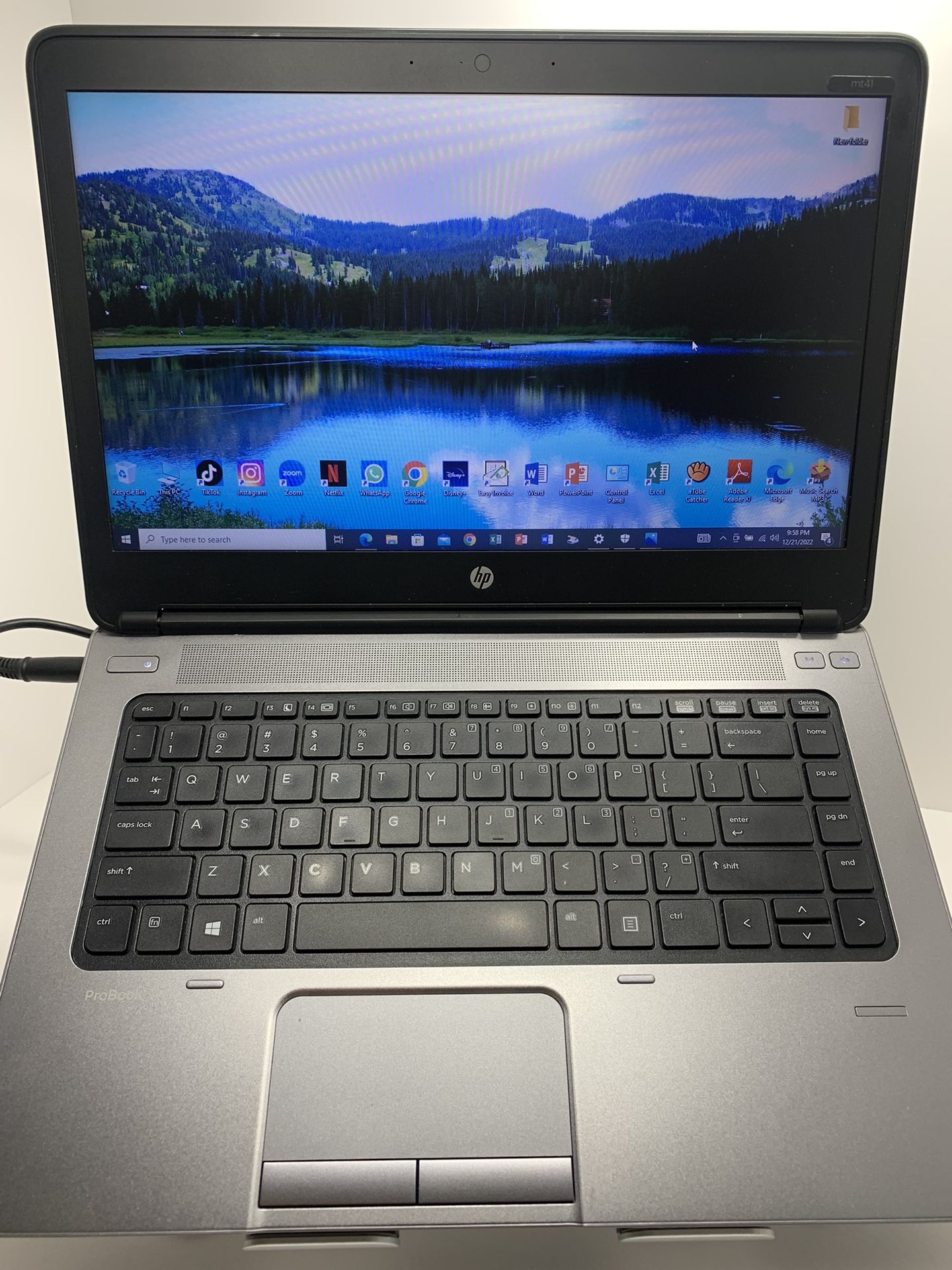 HP NOTEBOOK …MT- 41….128 GB .SSD ( Capacity ) ..4.0 RAM . READY FOR CLASSES ON LINE OR WORK FROM HOME