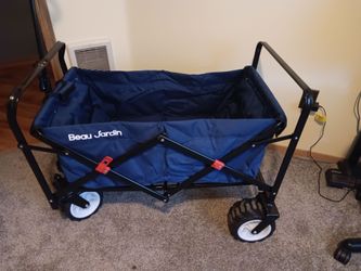 Folding cart with extra wide wheels,