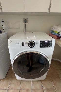 GE 4.8 cu. ft. Smart Front load dryer washer/dryer